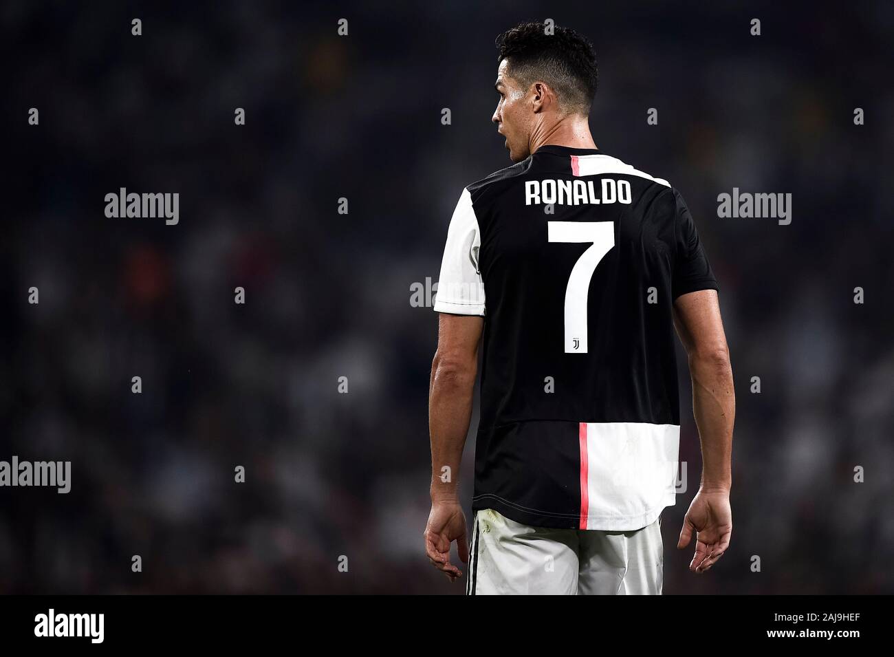 Torino, Italia. 31 Agosto 2019: Cristiano Ronaldo della Juventus FC guarda su durante la serie di una partita di calcio tra Juventus FC e SSC Napoli. La Juventus ha vinto 4-3 su SSC Napoli. Credito: Nicolò Campo/Alamy Live News Foto Stock