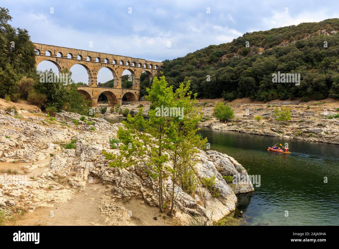Acquedotto Pont du Gard - il più alto in Europa. Il ponte è stato costruito sul fiume Gardon in Provenza, Francia. Foto Stock