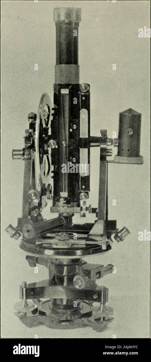 Le transazioni . Hoskolds minerario e ingegneri civili Transit-Theodolite. Vista in elevazione in sezione. Telescopio cercando verticalmente verso il basso. 894 Un [MPROVED forma di TRAtfSIT-THEODOLlTB. Fro. 4.. Hoskolds minerario e ingegneri civili Transit-Theodolite.avvistamento verso l'alto. w i tfPRO&GT; i d l 0R1I di III-M i n i ODOL1 ho io . La fio. •.. Foto Stock