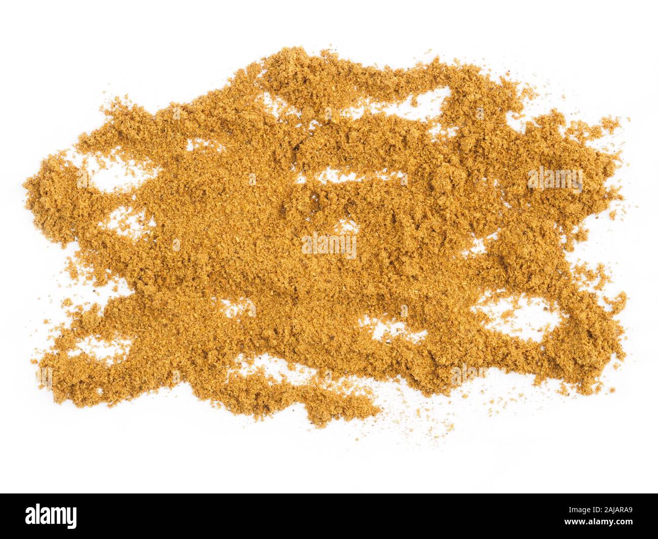 Spice masala polvere bianca su sfondo isolato. La cucina indiana, Ayurveda, naturopatia il concetto Foto Stock