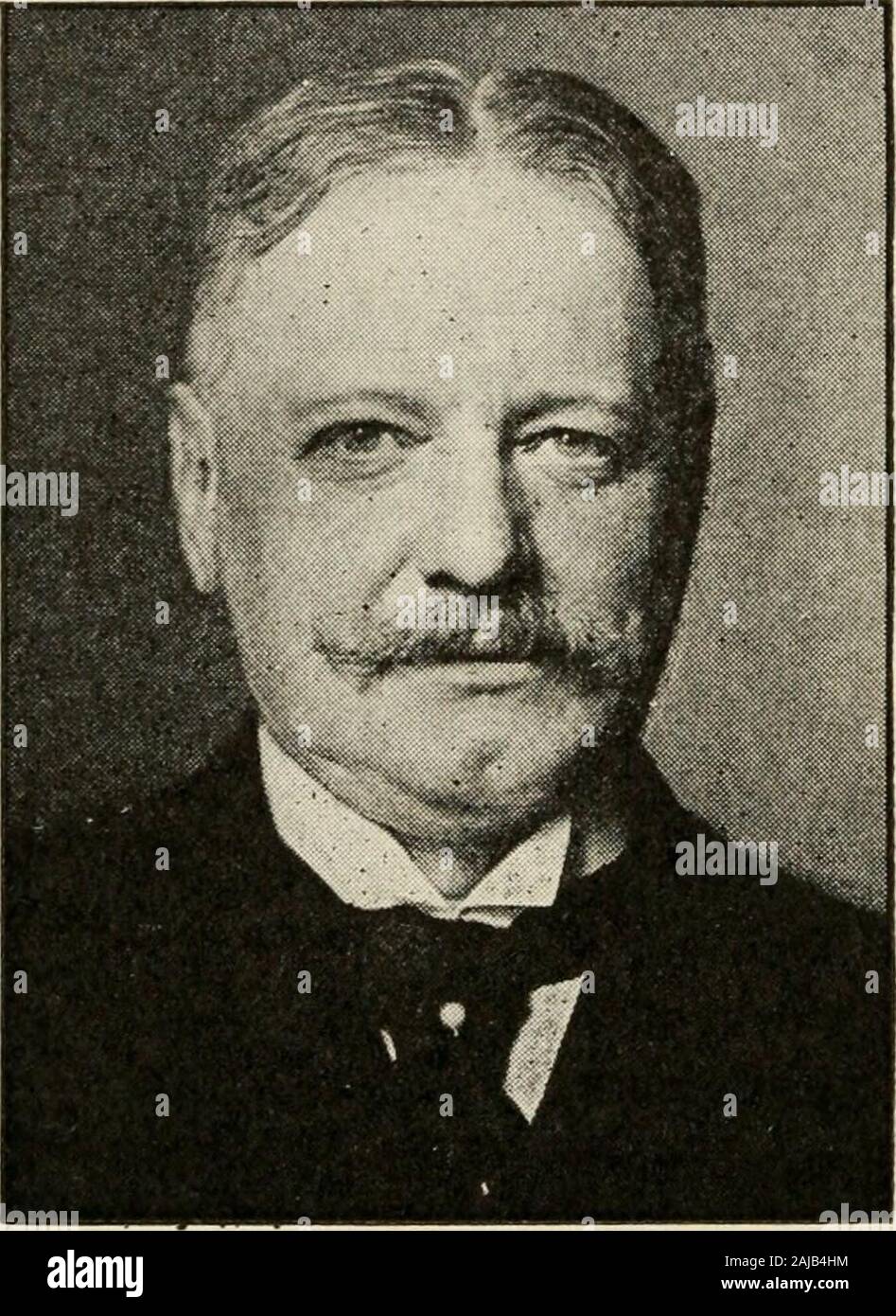 Il Literary Digest storia della guerra mondiale, compilato da originali e contemporanee fonti: americani, inglesi, francesi, tedesco e gli altri . Vienna è stata instructedto disegnare la grave attentionof Austria a queste si verificano-rences e a chiedere che ade-quate vengano prese misure perevitare che il problema si ripresenti.]Ieanwhile, wasgiven conferma a precedenti dichiarazioni asto la chiamata per i colori dideterminate lezioni di italiano re-serve che avrebbe givenItaly 1,390,000 di uomini in armi. Austrias rispondere al pro-test era una nota in cui itdeplored il naufragio di Italianships dalle miniere austriaco andagreed ad un Foto Stock