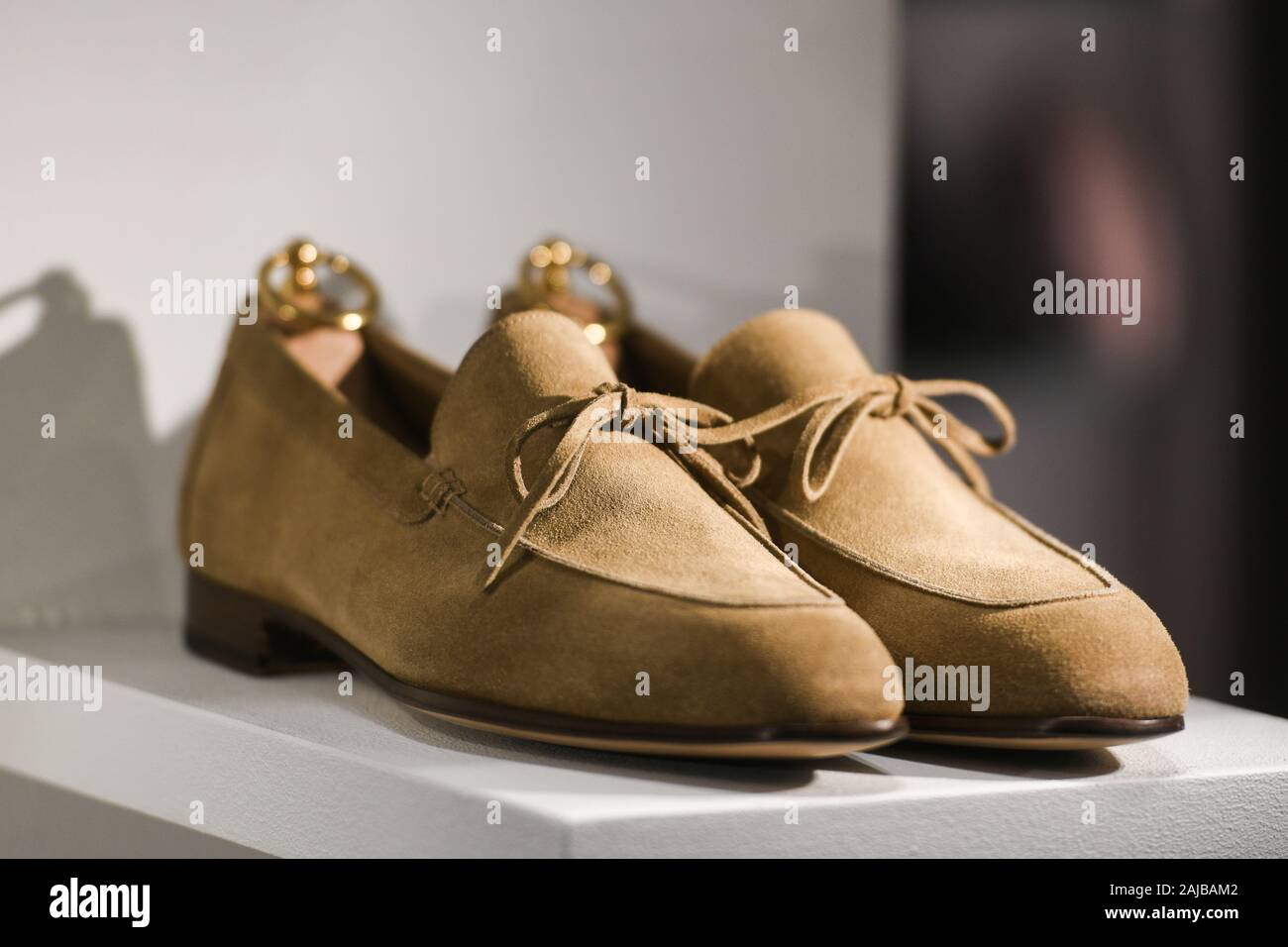 Tods shoes immagini e fotografie stock ad alta risoluzione - Alamy