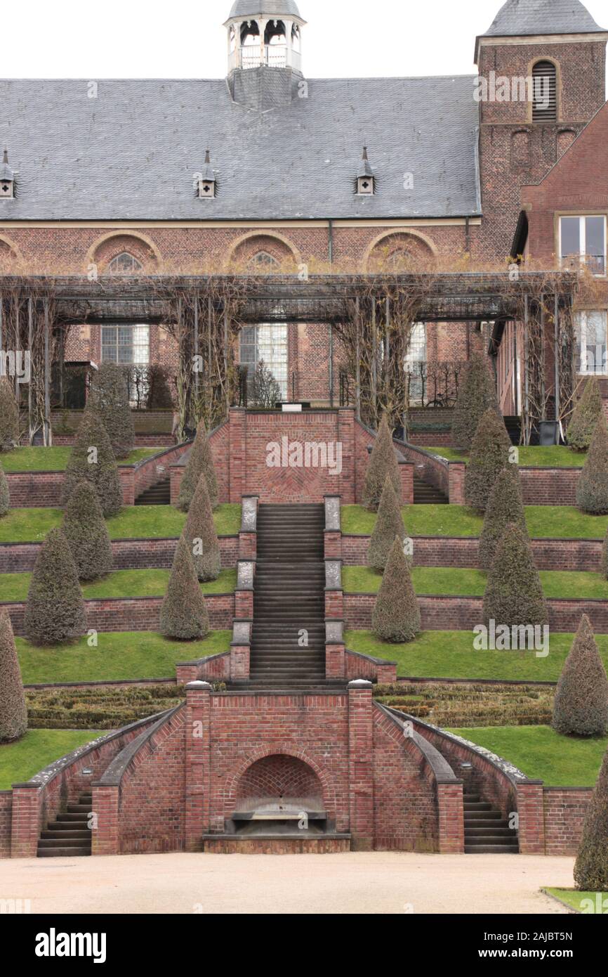 Blick auf den Terrassengarten von Kloster Kamp in Westdeutschland Foto Stock