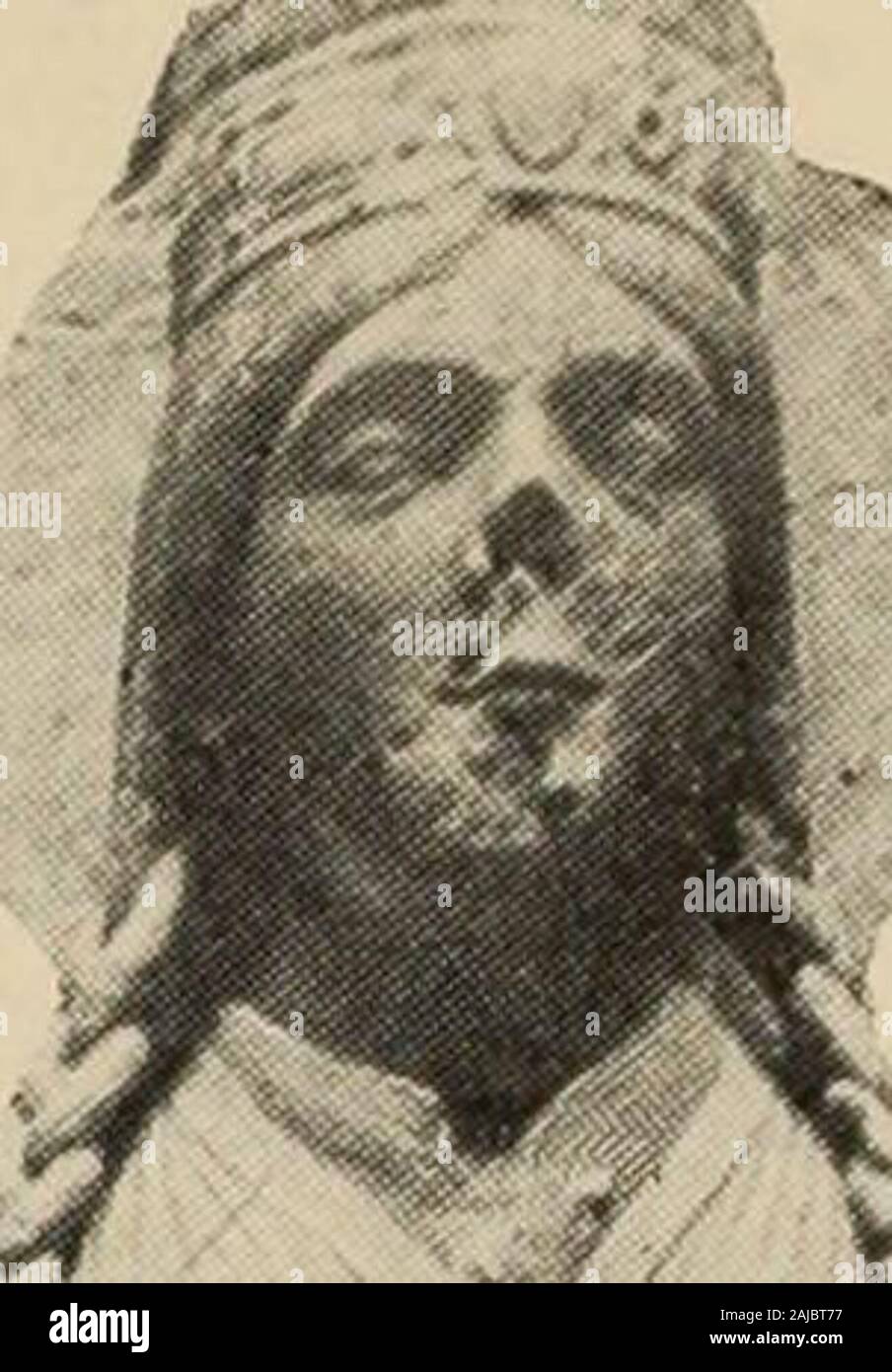 Storia dell'arte. . tra il materiale invasione di thebarbarians e l'invasione morali del cristianesimo.it aveva rassegnato le dimissioni in sé, nella speranza promessa di un futurelife, ai pericoli della sua vita reale, e quando esso fledthe devastazioni dei suoi paesaggi, essa non è stata trovata alcuna otherrefuge rispetto al suo sentimento per il soprannaturale. Ma nonostante tutto, e contrariamente alla vita eil ideale che essi avevano accettato, l'artista-monkswere esprimendo, in quelle sculture primitive thatwere invadendo i portici delle chiese in everdenser la folla, il primo perturbazioni improvvise di theneeds del loro tempo. Un singu Foto Stock