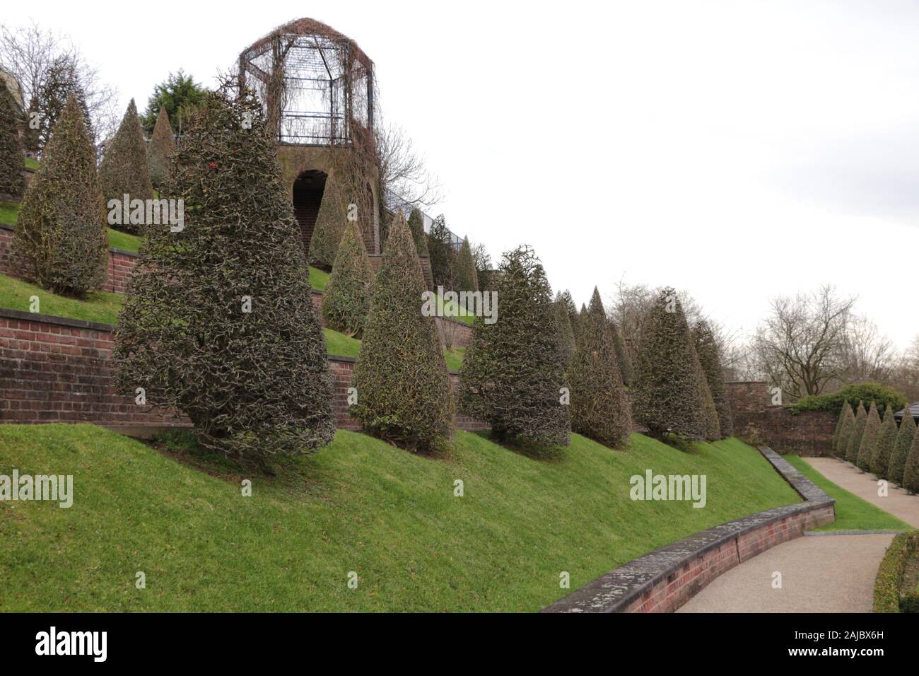 Blick auf den Terrassengarten von Kloster Kamp in Westdeutschland Foto Stock
