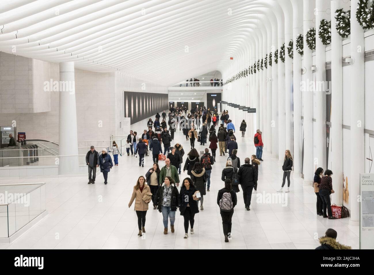 Il corridoio tra Westfield World Trade Center al posto di Brookfield è un complesso di shopping, NYC, STATI UNITI D'AMERICA Foto Stock