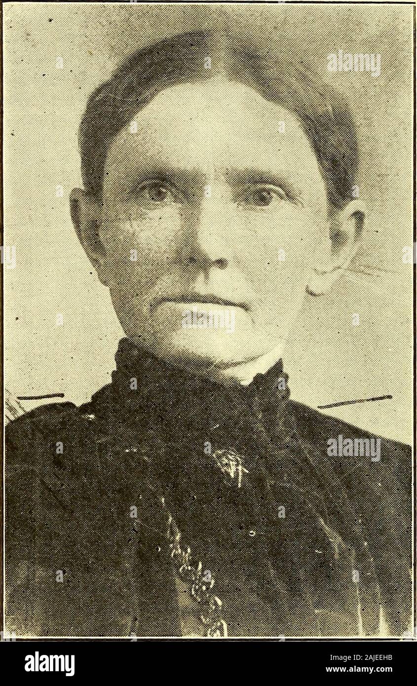 Relazione annuale della donna nella Società Missionaria del North Carolina Conferenza Episcopale Metodista Chiesa, Sud [numero] . Tenuto di fronte strada metodista chiesa episcopale, SouthBURLINGTON, N. C Aprile 21-23, 1931. Alla memoria della sig.ra Ida T. Wilkins abbiamo amorevolmente dedicare questo volume diciannovesima relazione annuale dei womans MissionarySociety North Carolina Conferenza Chiesa MethodistEpiscopal, Sud Foto Stock