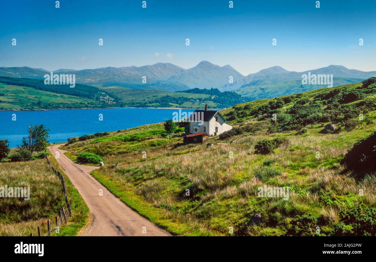 Commerciale di allevamento del salmone, Loch Sunart, Highlands Occidentali, Scotland, Regno Unito Foto Stock