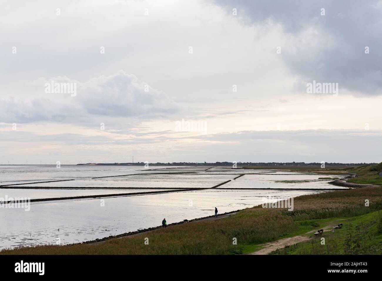 Wattenmeer, ebbe, Spaziergaenger, Morsum, Windpark, Keitum, Sylt Foto Stock