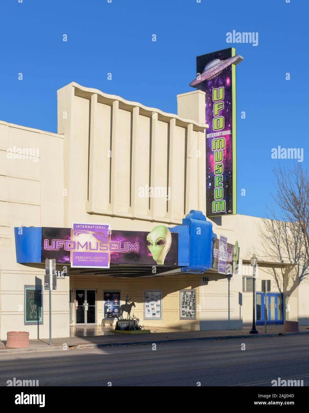 International UFO Museum e il centro di ricerca sulla strada principale nel centro di Roswell, New Mexico Foto Stock