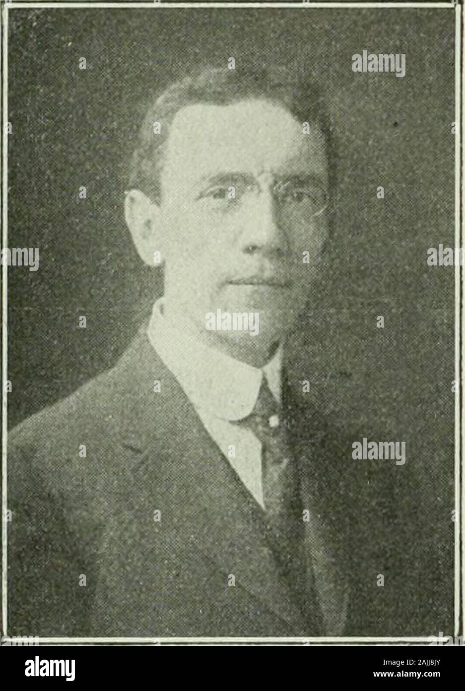 E/MJ : Ingegneria e Industria mineraria ufficiale . 9-Robert M. Raymond,Vice-Prcs., 1919-21. 10-Edwin Ludlow, ? Icc-Prcs 1919-22". 11 : Allen H. Rogers,direttore, 1919-20. 12-Howard N. Eavenson, Dirpctnr, 19I9--2n. -J. V. disastrose. N. Décorétrès,tor. 1919-20. 14-Willet G. Miller,nircctor, IO919--2n. 15-Frederick G. Cottrell, Direttore. 1919-21. 16-Hennen Jennings, Direttore, 1919-21. Foto Stock