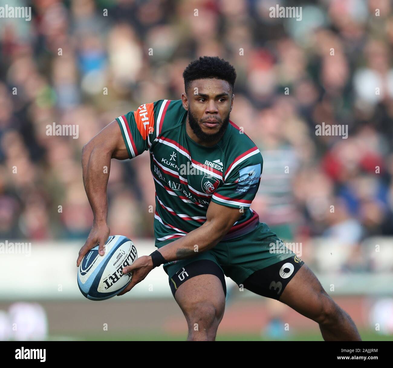 4.1.2020 Leicester, Inghilterra. Rugby Union. Kyle Eastmond in azione per Leicester Tigers durante la Premiership Gallagher round 8 partita giocata tra Leicester Tigers e Bristol porta al Welford Road Stadium, Leicester. © Phil Hutchinson/Alamy Live News Foto Stock