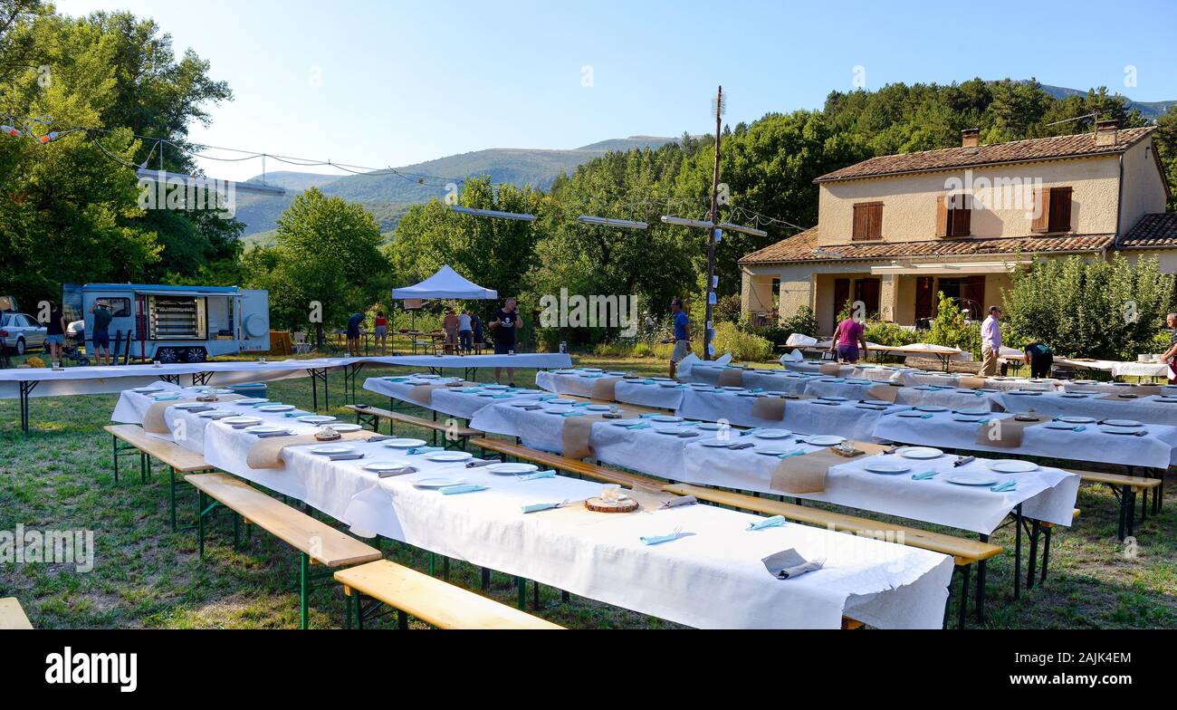 Giardino in Provenza Francia prima della festa Foto Stock