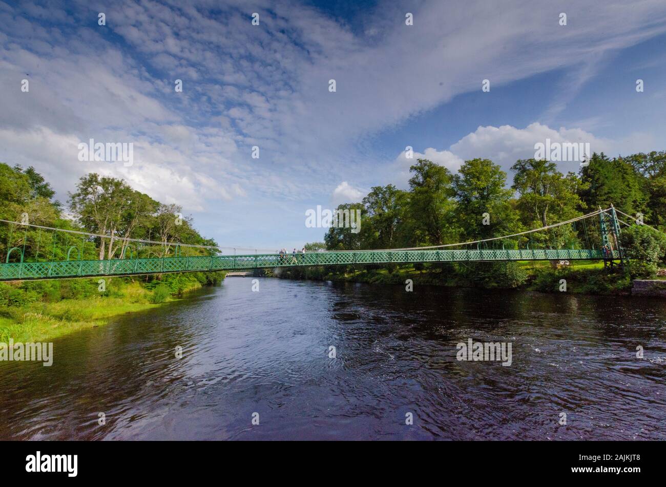 Piedi ponte sul fiume Tay a Pitlochry Perthshire Scozia UK Foto Stock