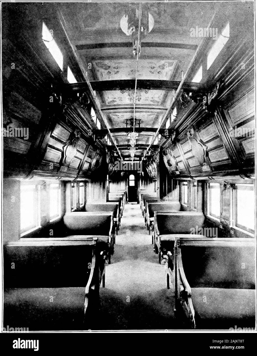 La storia del Pullman auto . osta remota) installato su Vienna e Monaco di Baviera in linea 1873,e loro accoglienza favorevole e popolarità unques-tionably andò lontano per meglio il tentativo ofEuropean condizioni di viaggio. Progettato in America e ha introdotto al con-tinent, Mann boudoir vetture hanno goduto di un campo almostunoccupied in Europa, con l'eccezione ofEngland, dove i gestori ferroviari aveva adoptedthe Pullman di automobili come i loro standard. Il Mann carwas sviluppato per adattarsi alle ferrovie europee andEuropean vuole. Una società belga è stata organo-virtualizzato per introdurre vetture letto mediante contratti di società withrailroad, somewha Foto Stock