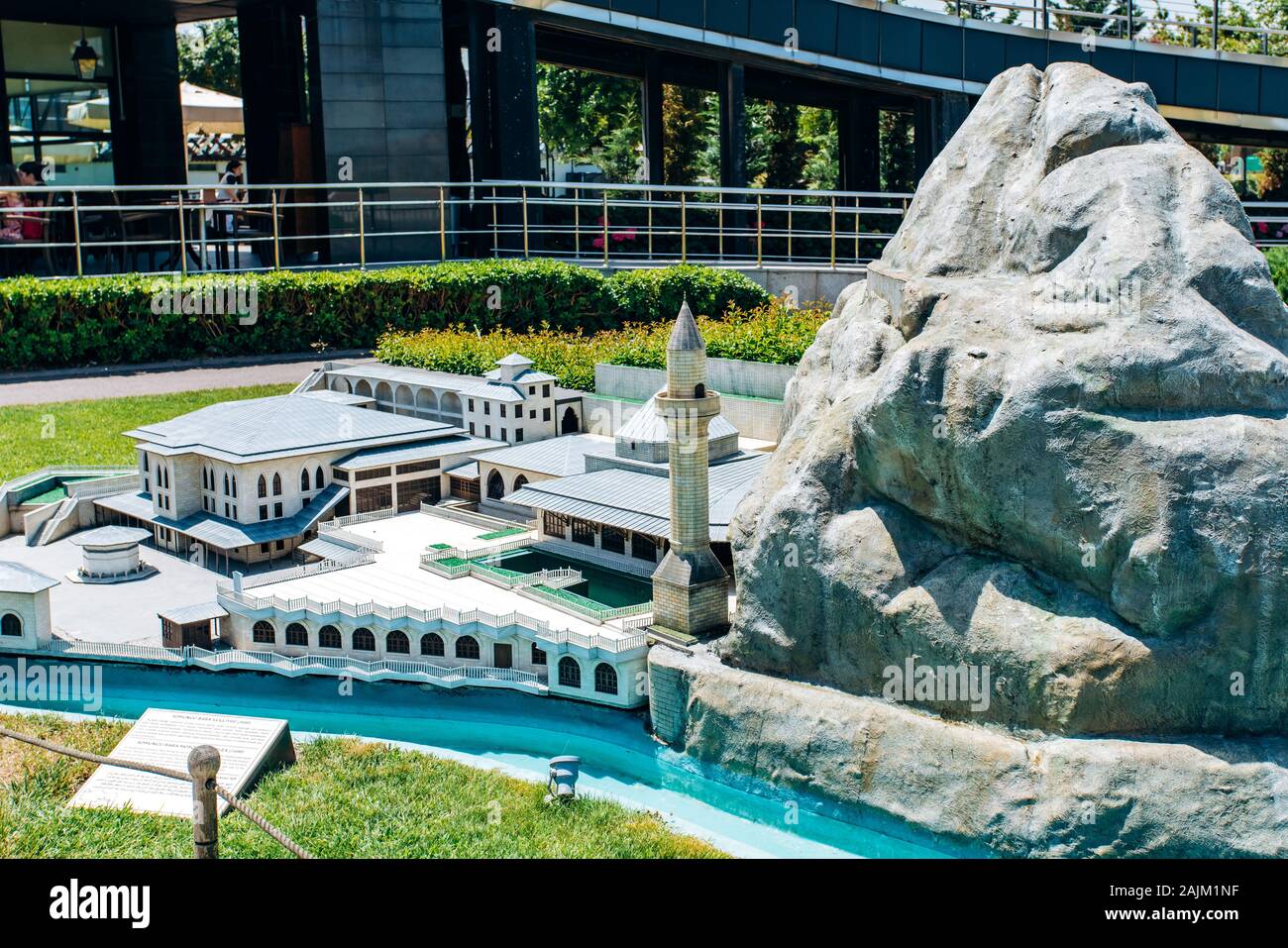 Istanbul, Turchia - 12 Luglio 2017: una copia del Somuncu baba complesso della moschea in Park Miniaturk Foto Stock