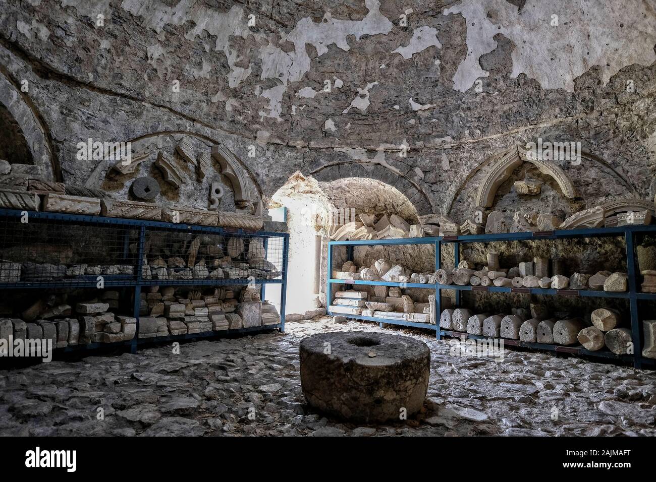 Rovine di Stari Bar antica fortezza in Montenegro. Foto Stock