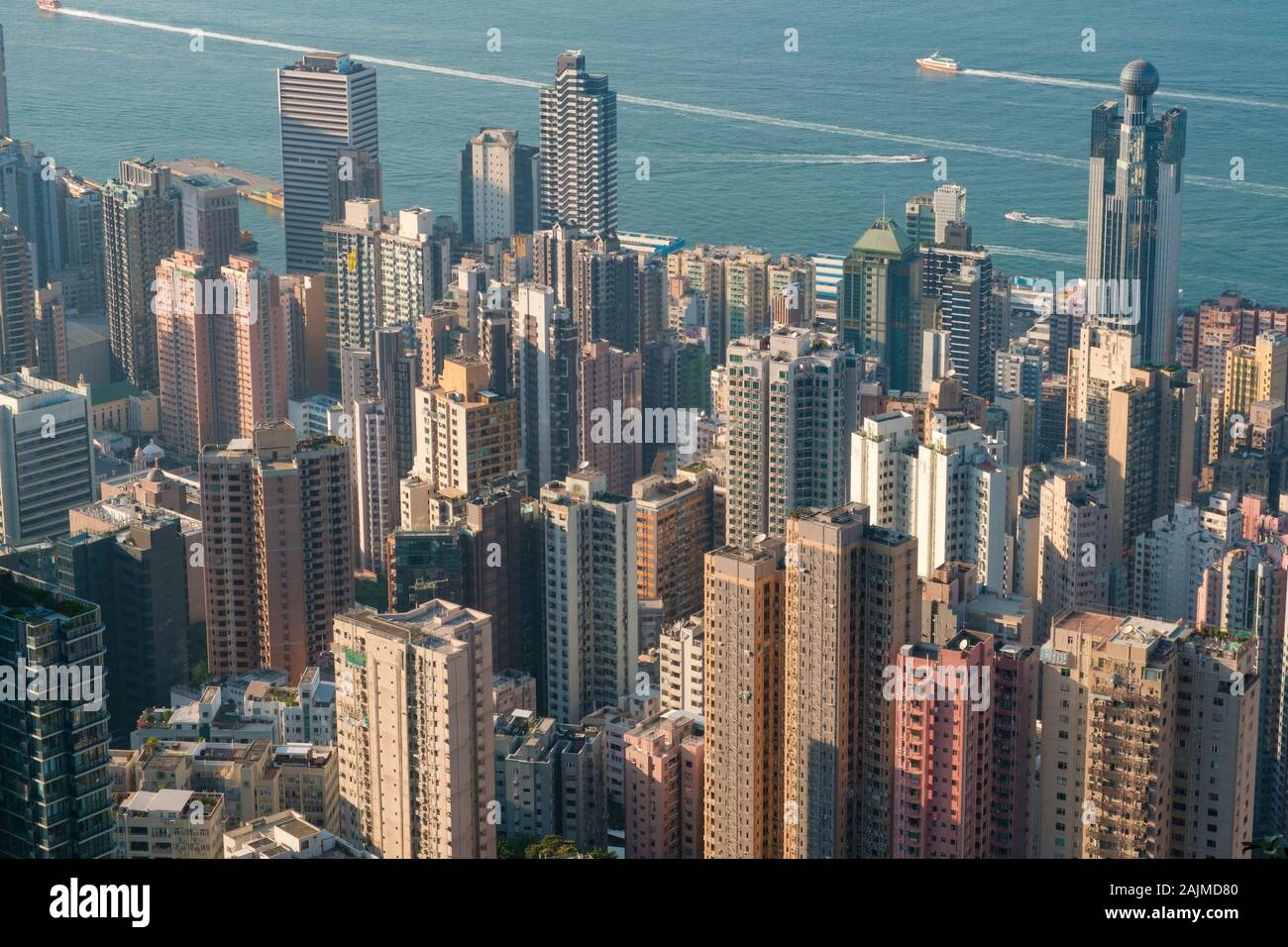 Antenna di città, grattacielo edifici del centro cittadino di Hong Kong Foto Stock
