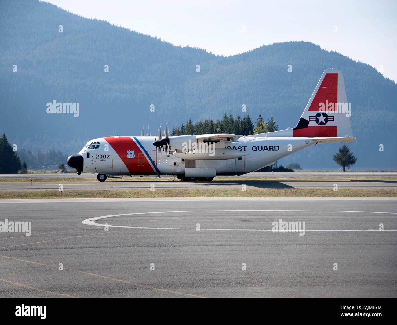 Della Guardia Costiera degli Stati Uniti C-130, Juneau International Airport, Alaska. Foto Stock