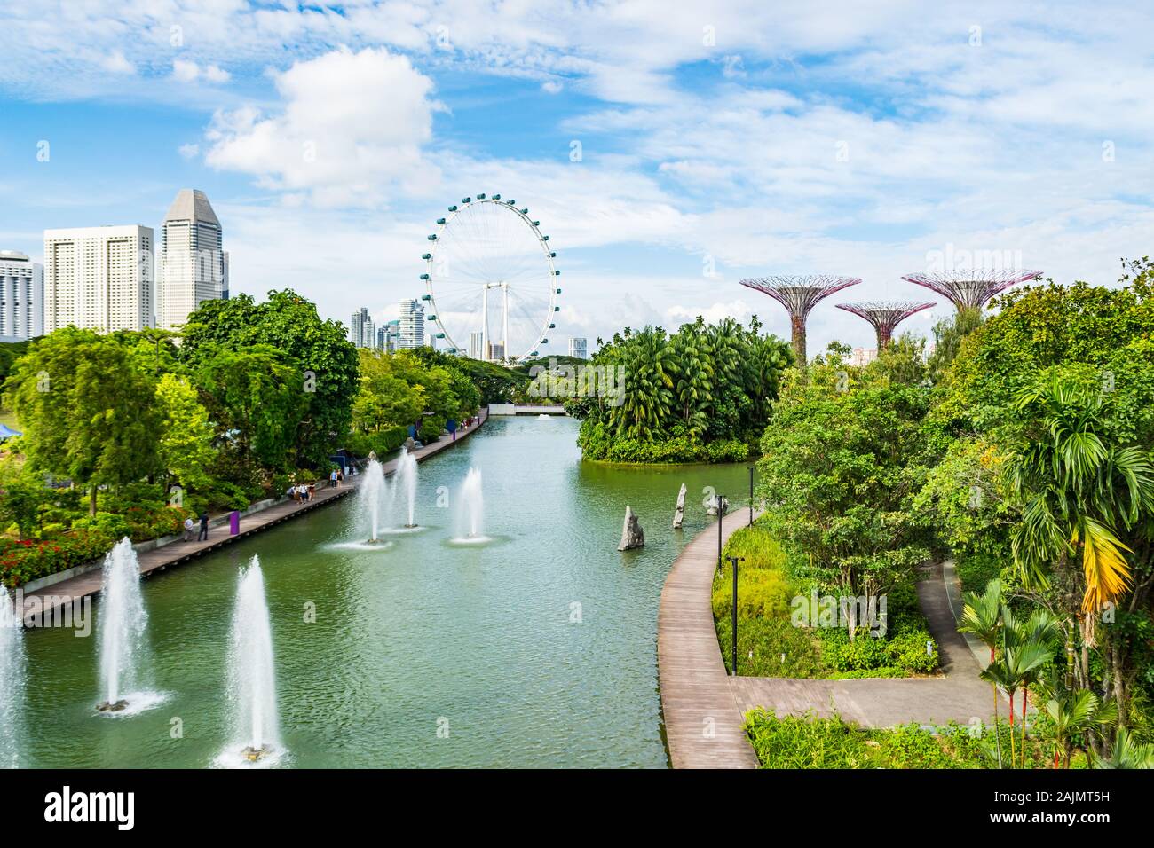 Giardini dalla Baia di Singapore Foto Stock