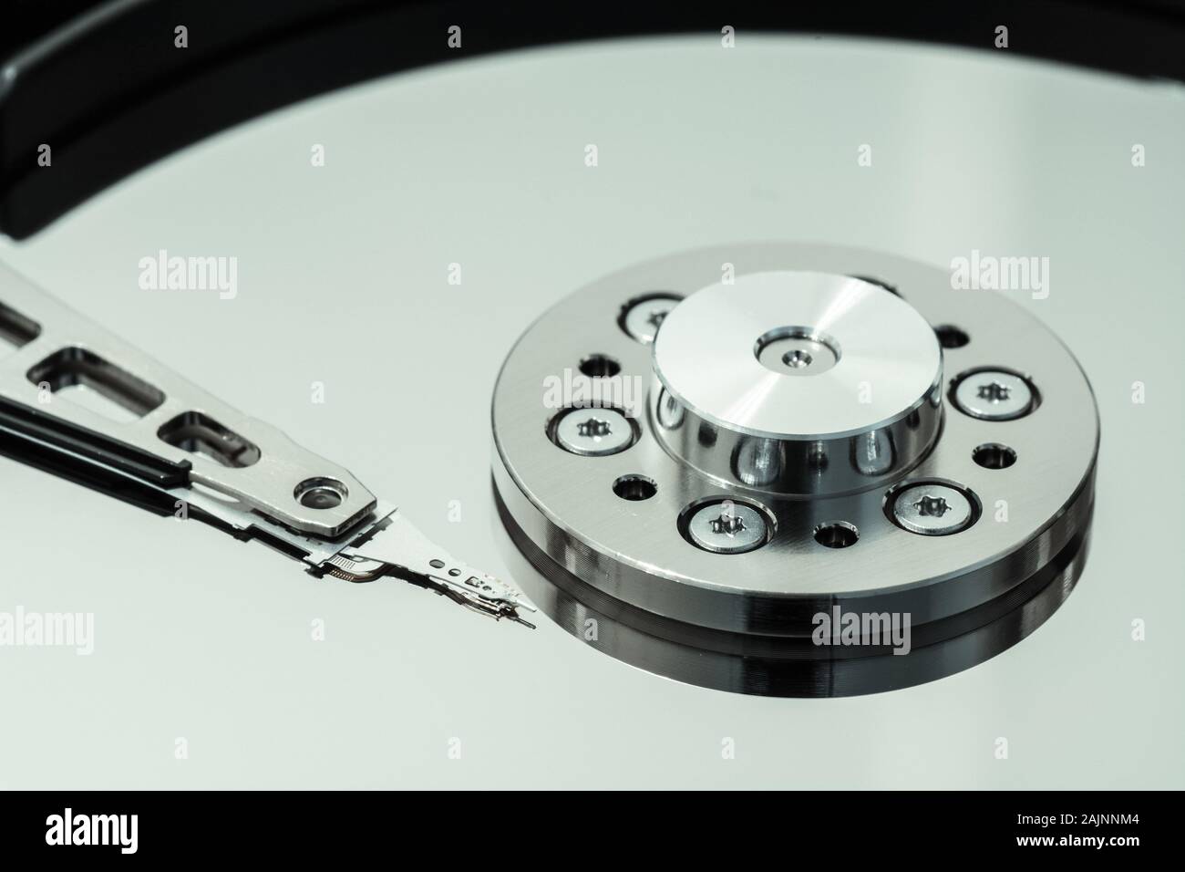 Macro Closeup delle minuscole parti su un hard disk drive read-write head Foto Stock
