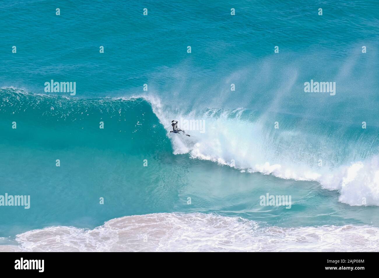 Elevato angolo di visione del corpo del surfista a Città del Capo in Sud Africa Foto Stock