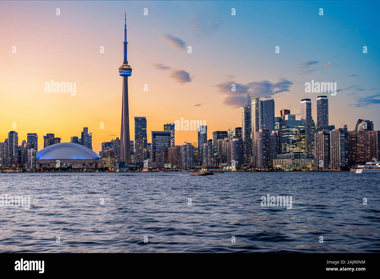 Toronto skyline al tramonto a Toronto, Ontario, Canada. Foto Stock