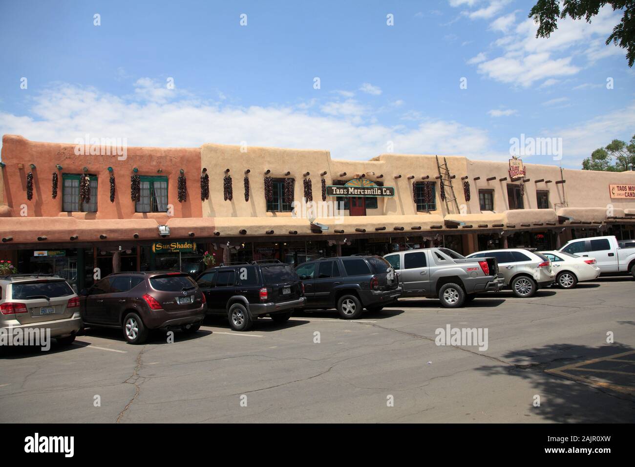 Taos Mercantile, Taos Plaza, Historic District, Taos, New Mexico, Usa Foto Stock