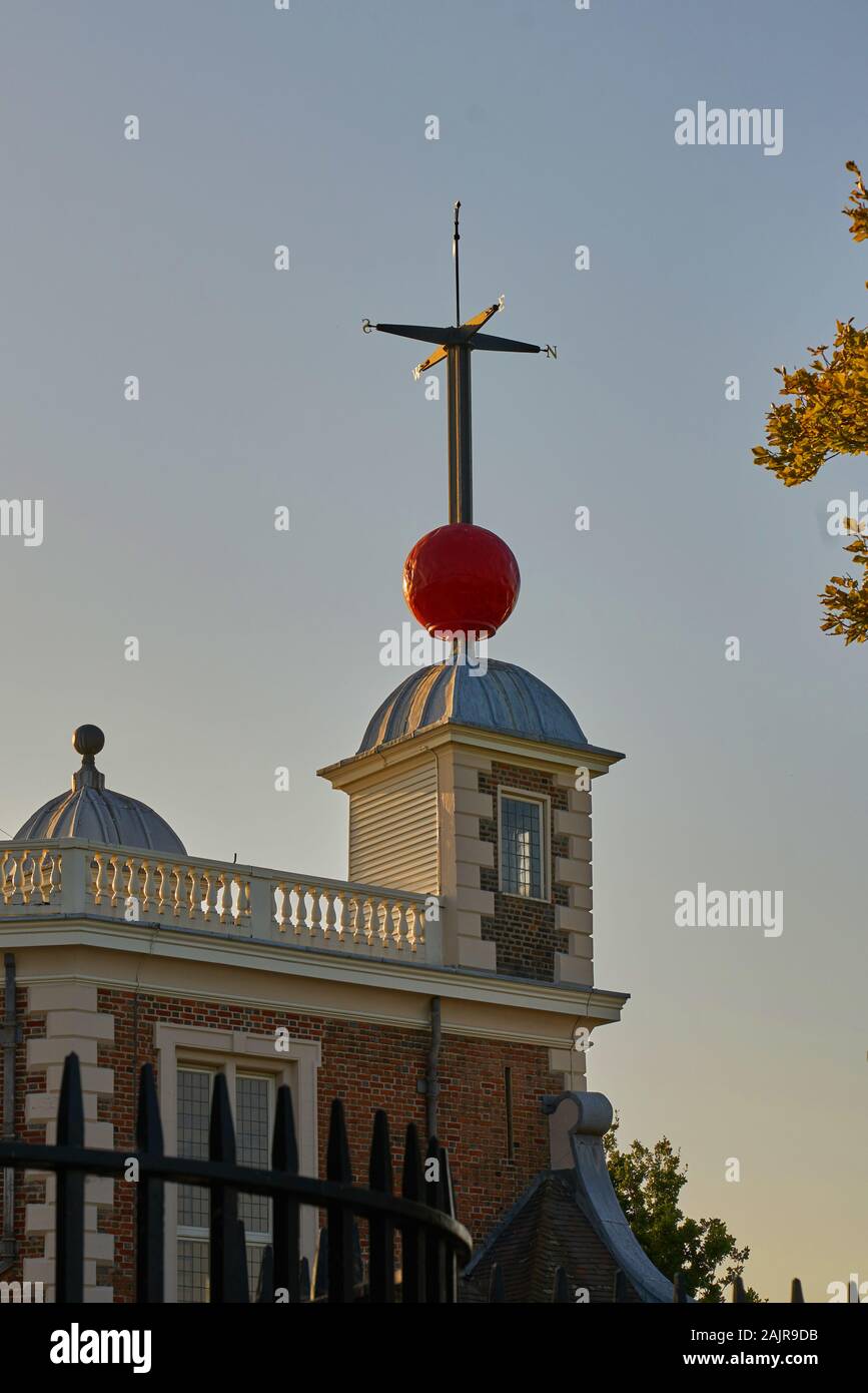 Osservatorio di Greenwich sfera rossa Foto Stock