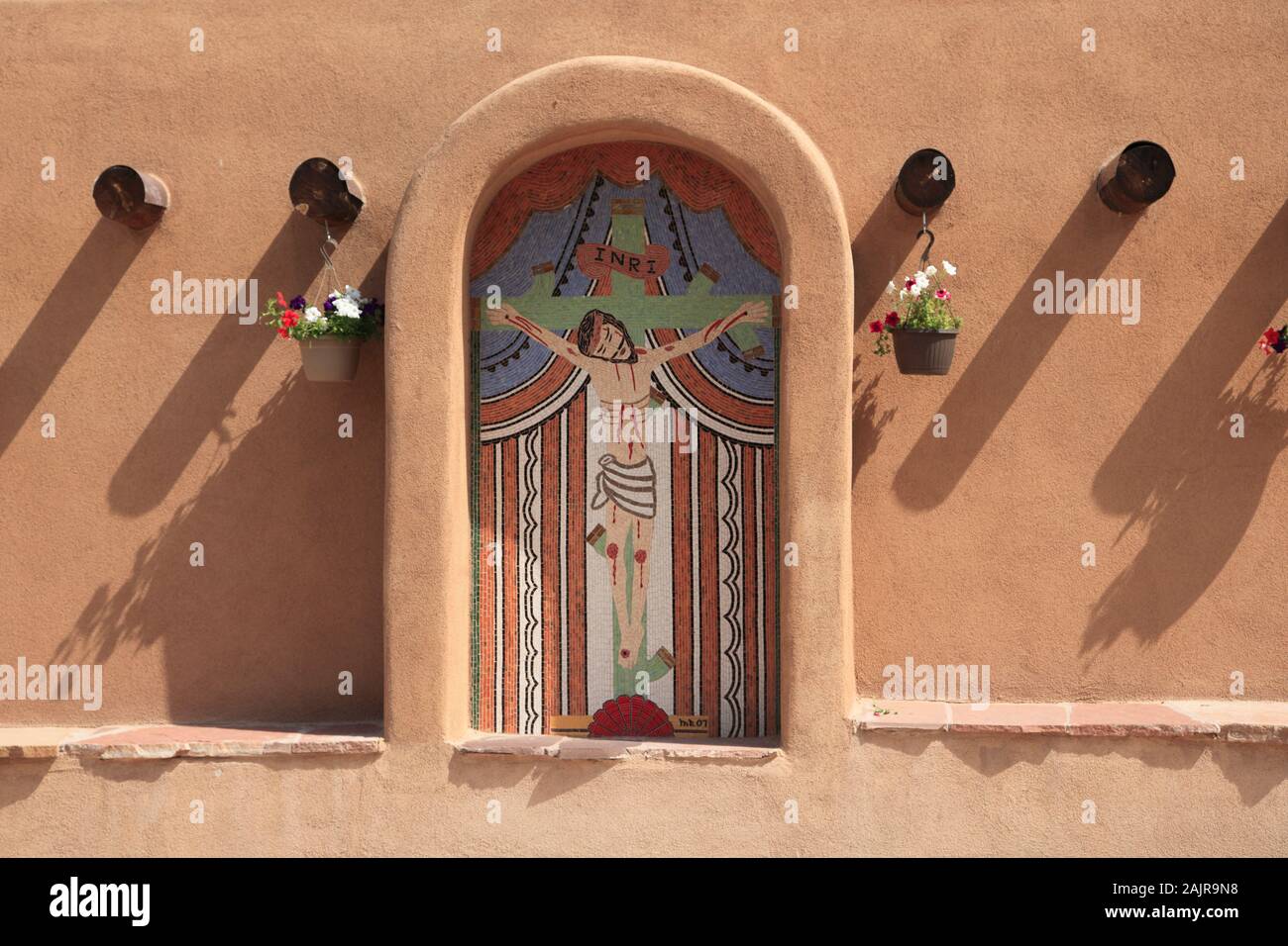Santuario De Chimayo, la Lourdes dell America, chiesa, i religiosi e le religiose di pellegrinaggio, Chimayo, Nuovo Messico, STATI UNITI D'AMERICA Foto Stock
