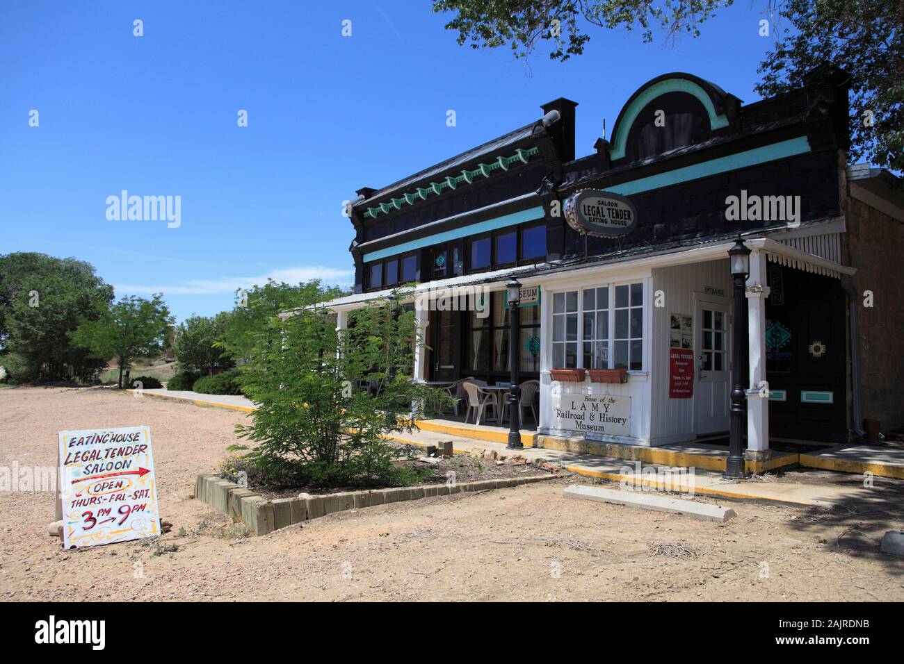 Lamy Railroad e il museo di storia, situato nel punto di riferimento storico legale Saloon, Lamy, Santa Fe County, Nuovo Messico, STATI UNITI D'AMERICA Foto Stock