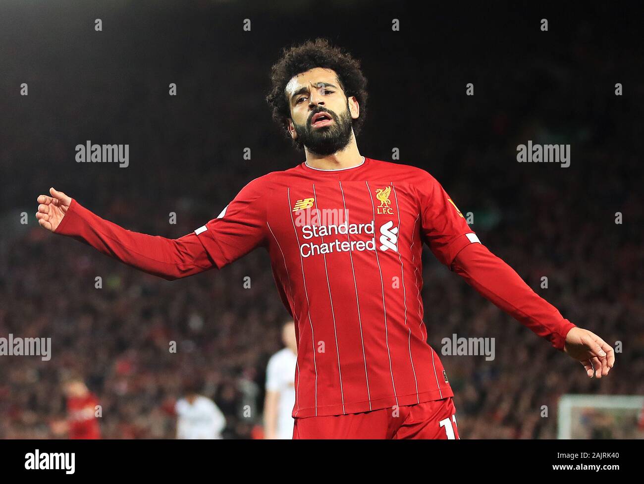 Liverpool è Mohamed Salah appare sconsolato durante il match di Premier League ad Anfield, Liverpool. Foto Stock