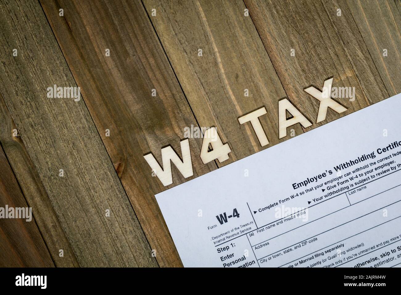 W4 forma fiscale ritenuta dipendente concetto di certificato di dichiarare più processi o modifica ritenuta quantità Foto Stock