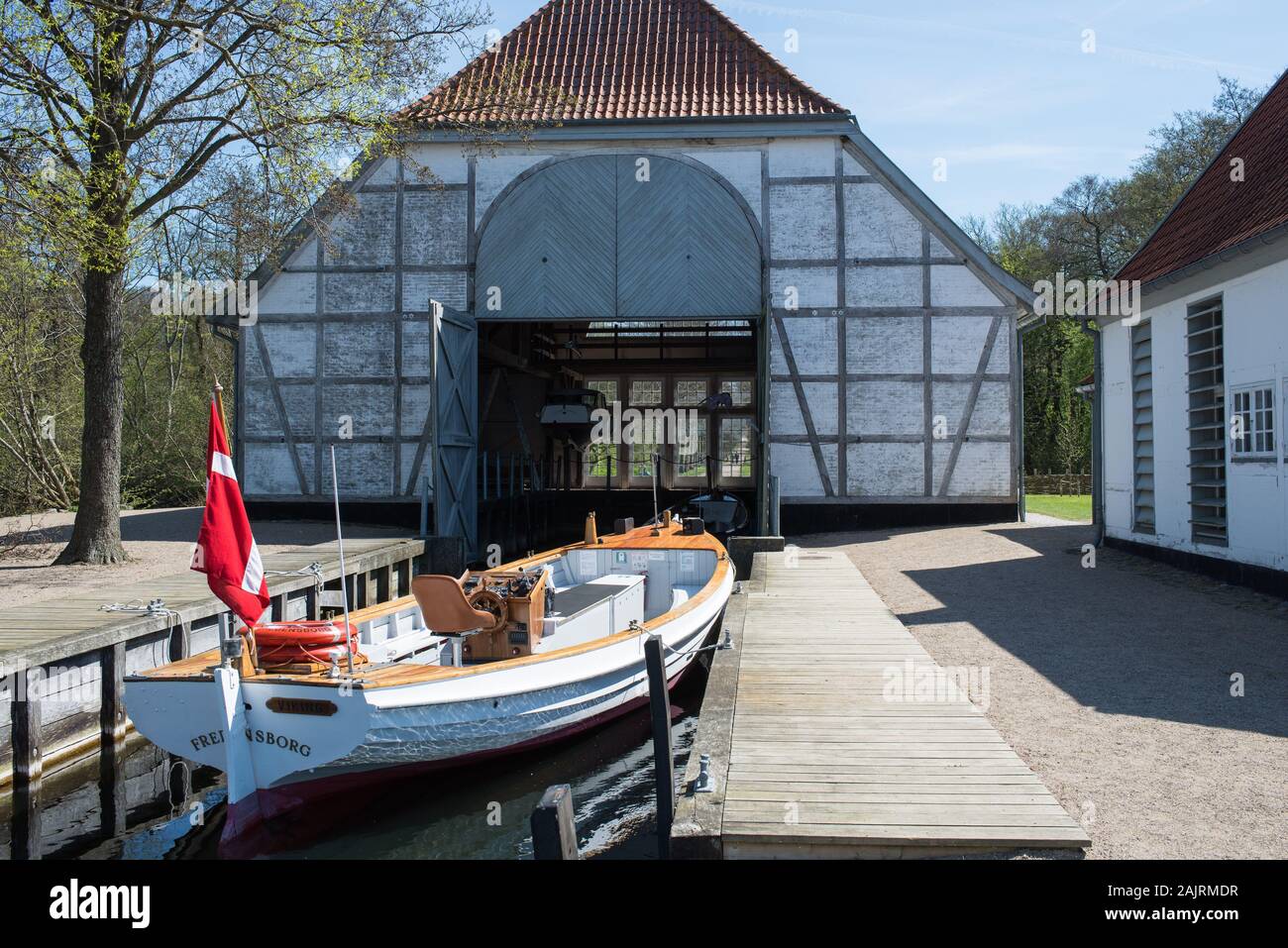 Barca bianca in Fredensborg, Danimarca appartenenti a Fredensborg palace Foto Stock
