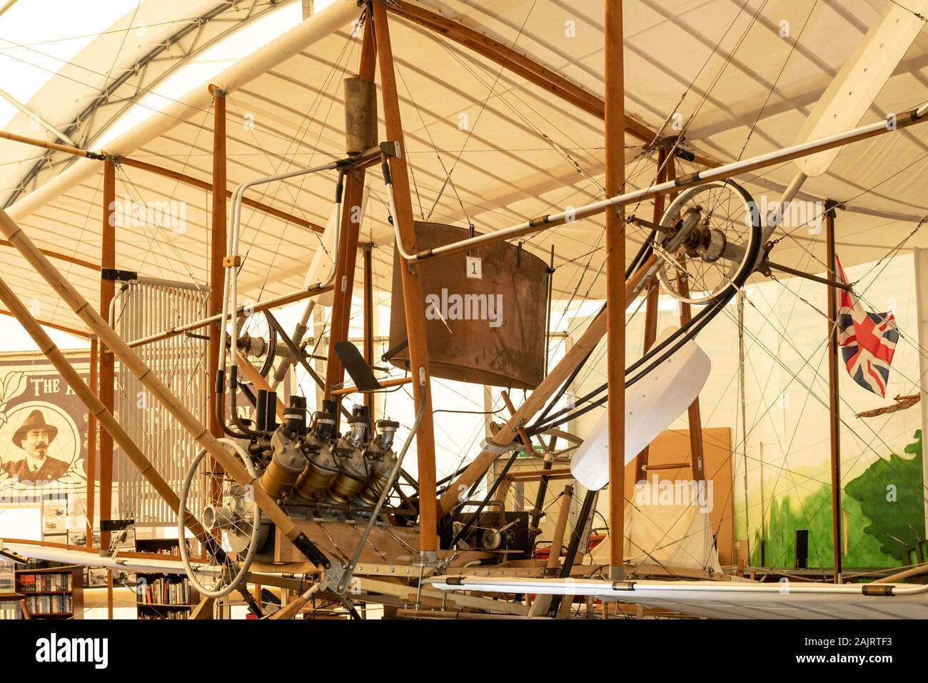 Replica di esercito britannico aereo numero 1a costruito e volato da Samuel Franklin Cody a Farnborough nel 1908 a Farnborough Air Sciences Trust Museum Regno Unito Foto Stock