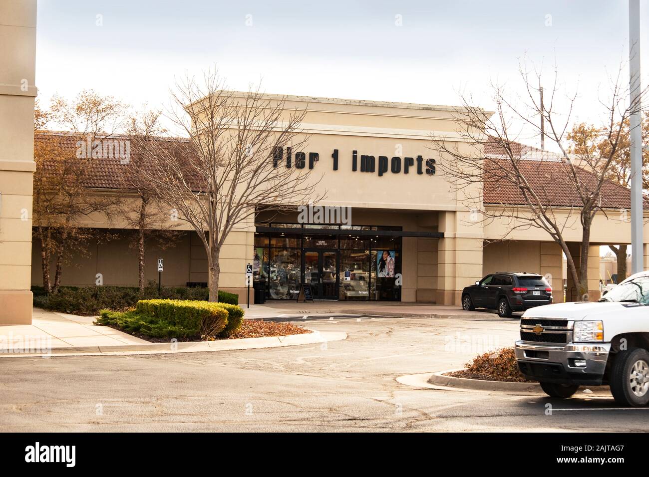 Pier 1 Importazioni, un negozio che vende merci provenienti da tutto il mondo in Bradley Fair Shopping Center di Wichita, Kansas, STATI UNITI D'AMERICA Foto Stock