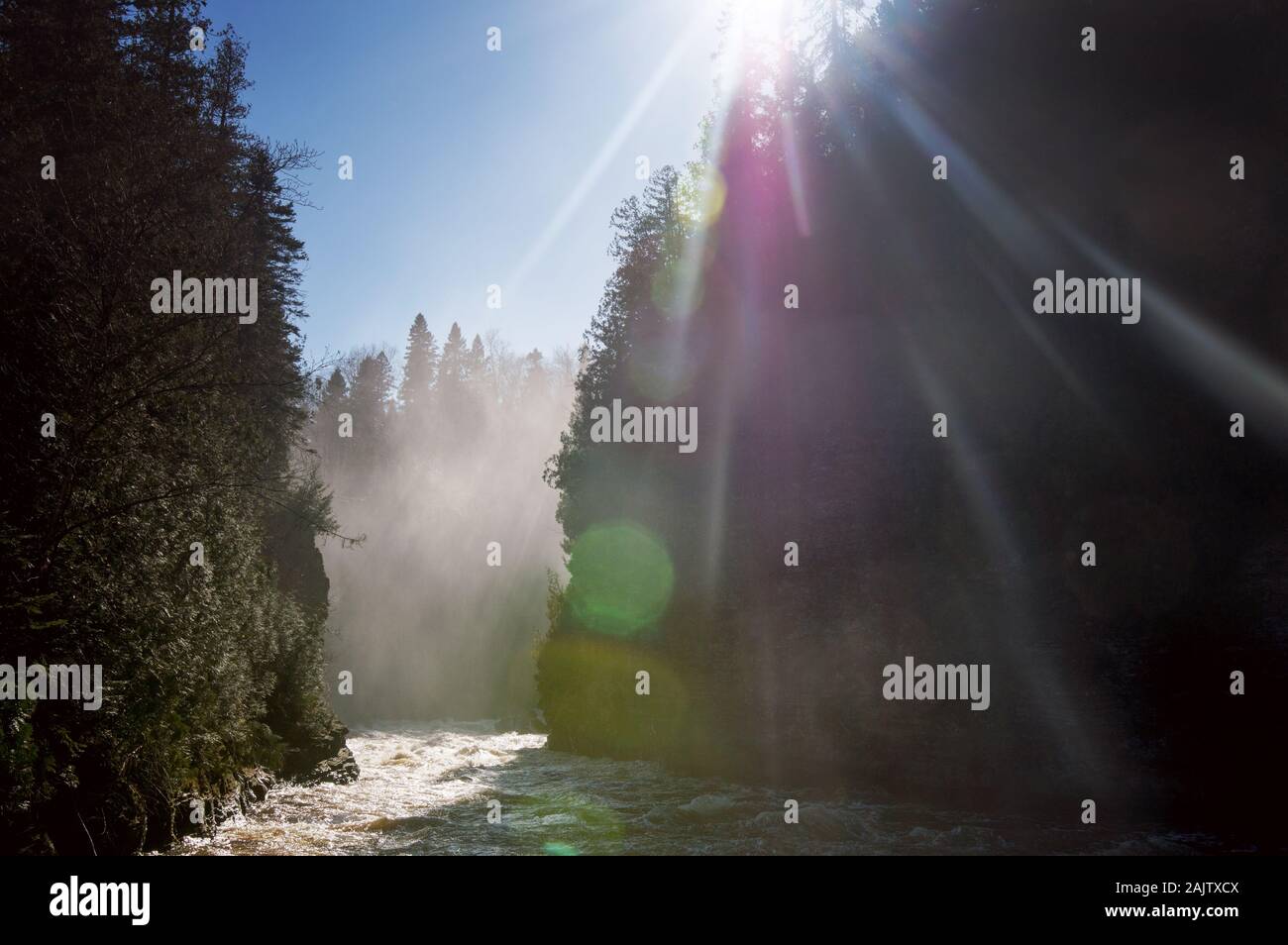 Gola lungo il fiume di piccione per Stati Uniti e Canada, frontiera fuori Grand Portage, Minnesota Foto Stock