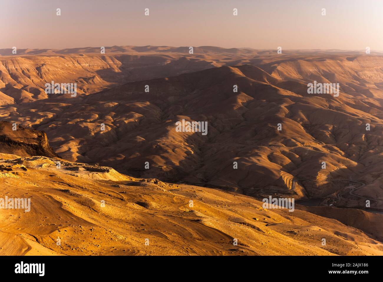 Wadi Al Hasa, splendida vista della valle, in serata, Kings Highway, route 35, karak, terra alta, Giordania, Medio Oriente e Asia Foto Stock
