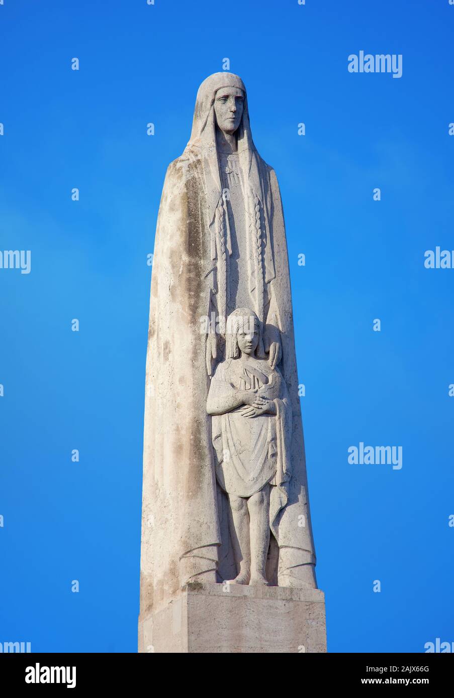 Statua de Sainte Geneviève sul Pont de la Tournelle a Parigi Foto Stock