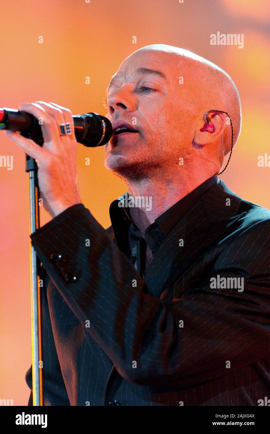 Verona Italia 18/09/2004, Arena : Michael Stipe dei Rem in concerto durante l'evento musicale "Festivalbar 2004". Foto Stock