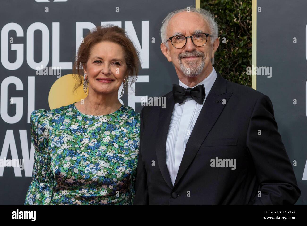 Beverly Hills Los Angeles, Stati Uniti d'America. 05 gen, 2020. Jonathan Pryce e Kate Fahy frequentare la 77th Annuale di Golden Globe Awards, Golden Globes, presso l'Hotel Beverly Hilton di Beverly Hills, Los Angeles, Stati Uniti d'America, il 05 gennaio 2020. | Utilizzo di credito in tutto il mondo: dpa picture alliance/Alamy Live News Foto Stock