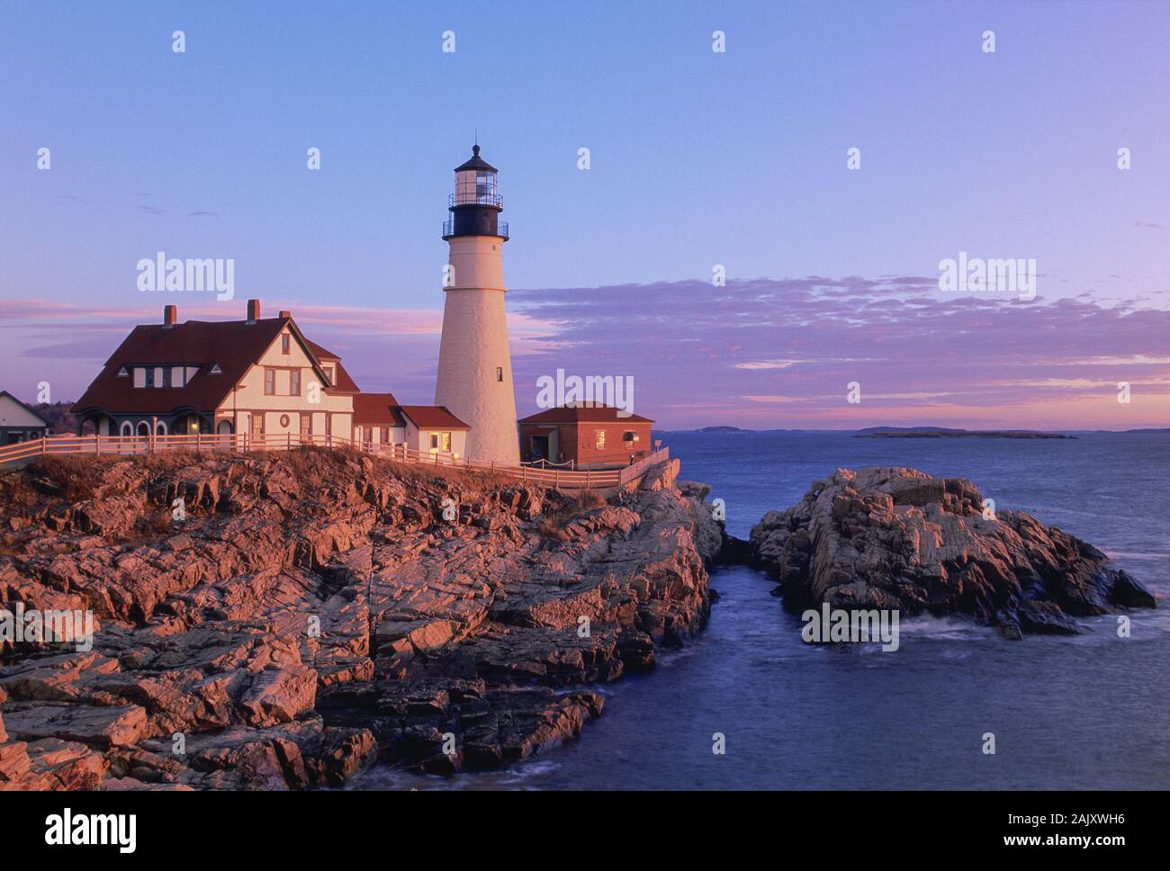 Portland Head Lighthouse a sunrise. Cape Elizabeth, Maine. Foto Stock
