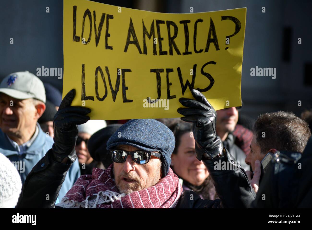 La solidarietà marzo contro l antisemitismo nella città di New York. Foto Stock