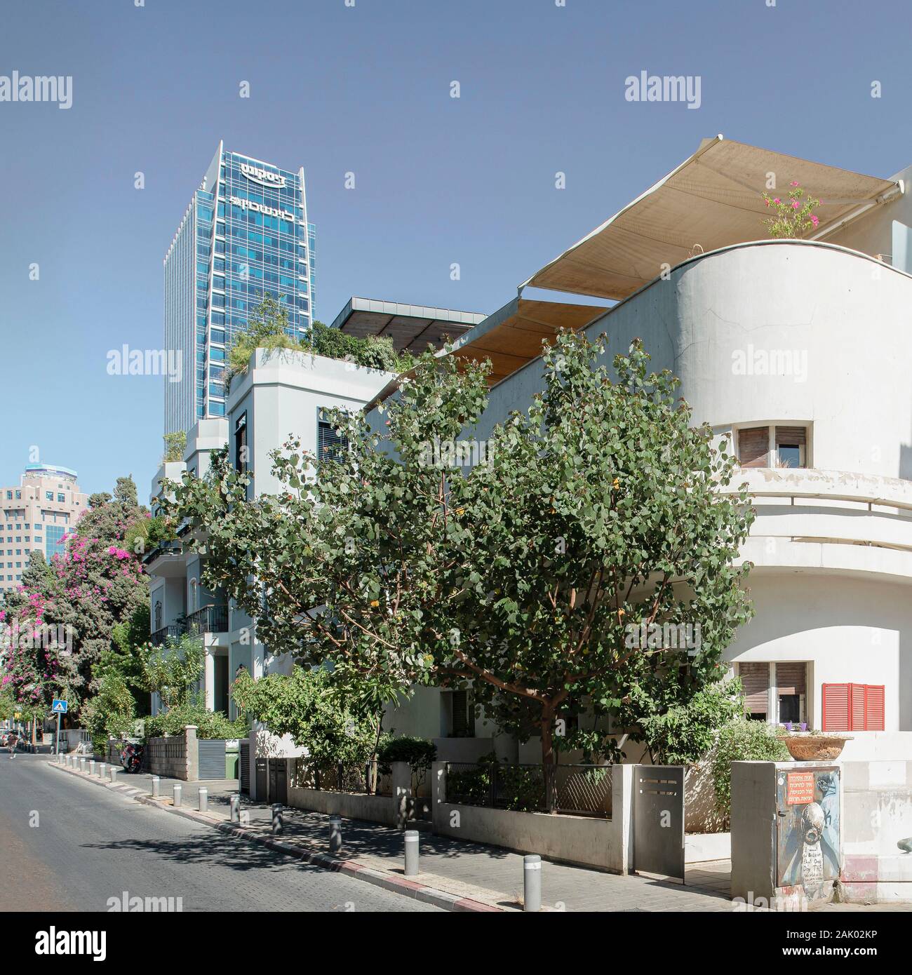 12 Lilienblum Street, Avraham Soskin House da Zeev Rechter, 1933 lavori di rinnovo e di estensione da Nitza Szmuk architetti, 2006. Tel Aviv, Tel Aviv, Isra Foto Stock