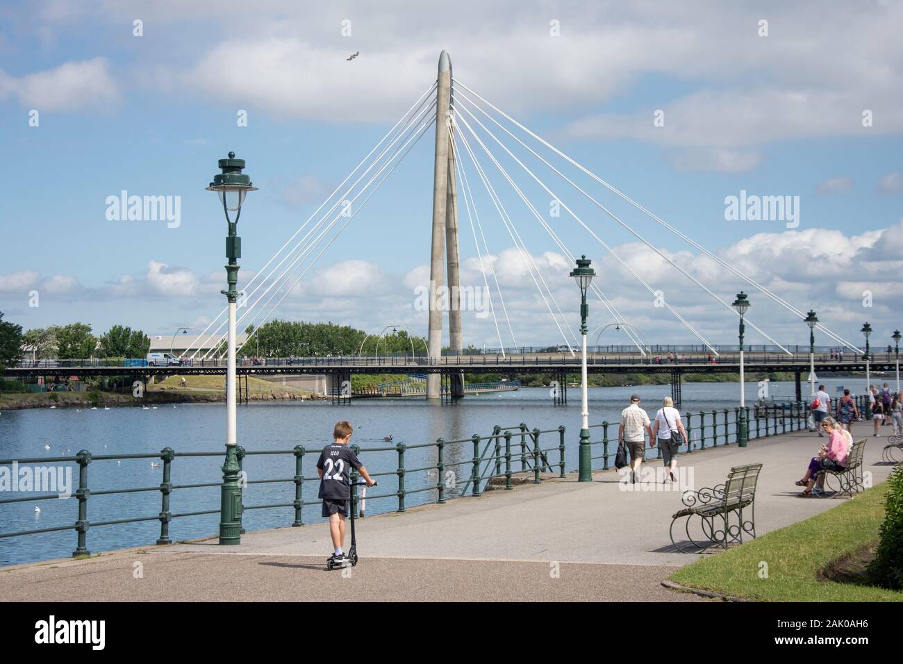 Marina Ponte di modo da King's Gardens, Southport, Merseyside England, Regno Unito Foto Stock