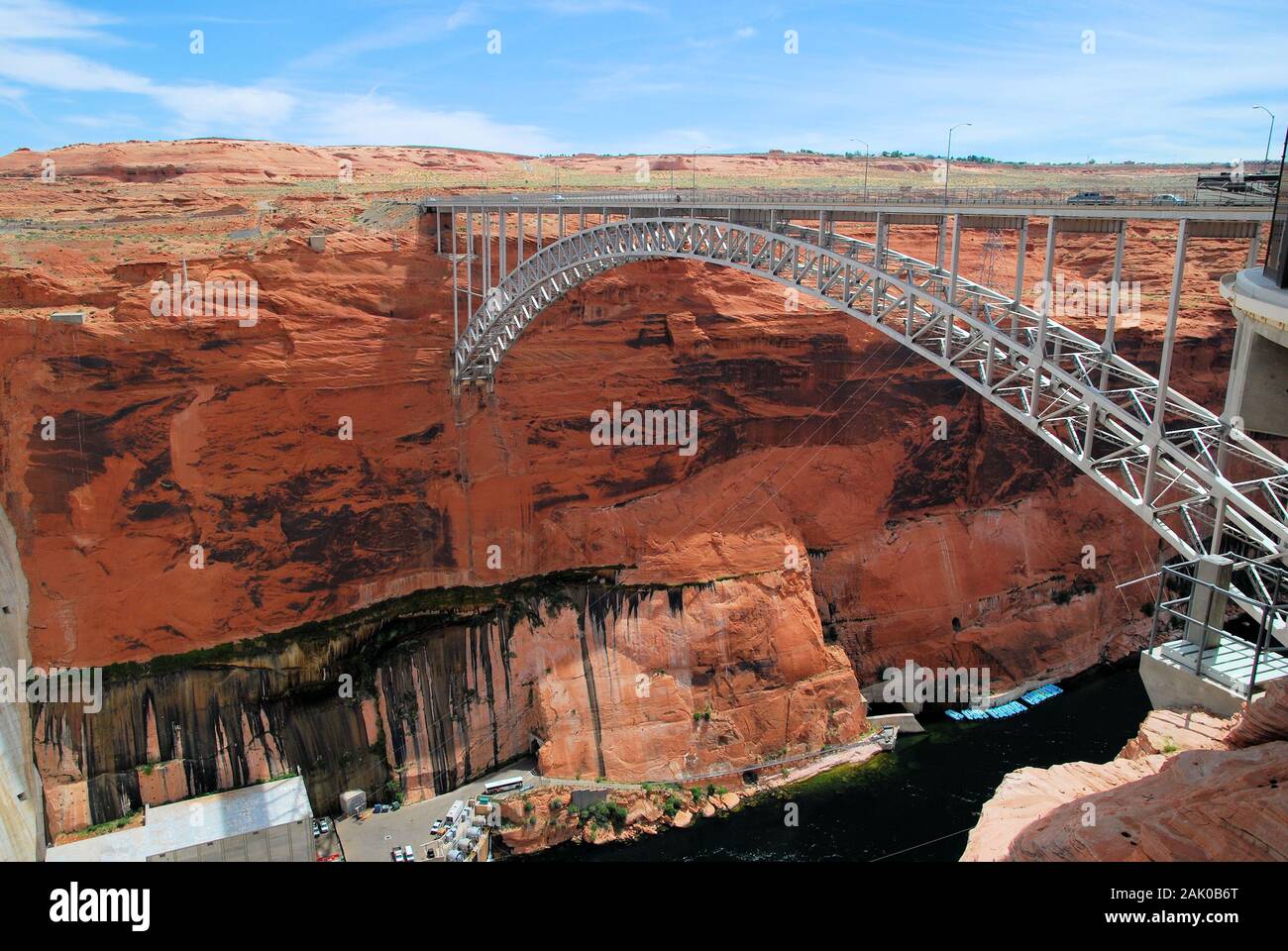 Glen Canyon Dam, ponte e Lago Powell vicino a Page, Arizona Foto Stock