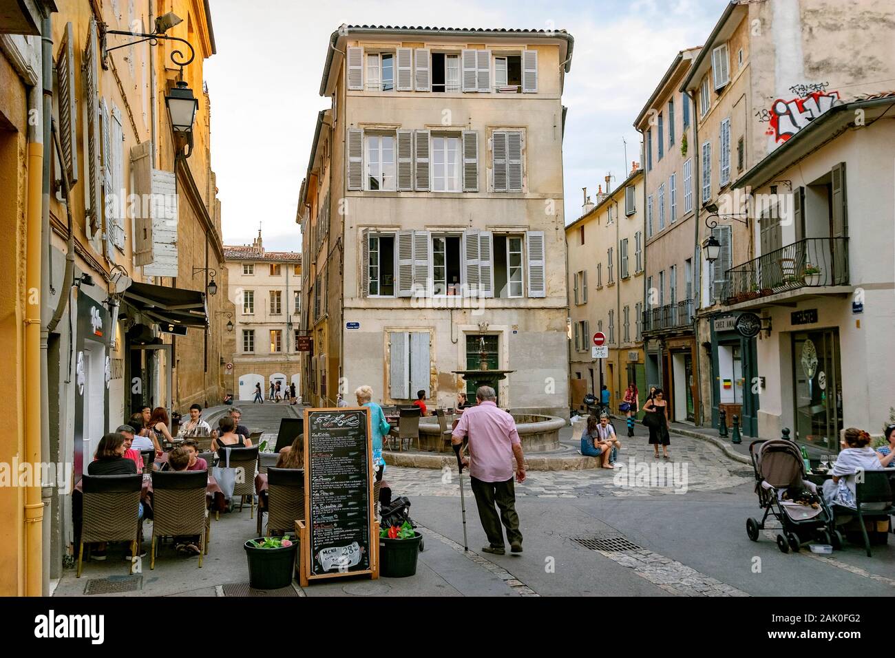 Ristoranti sul posto Séraphin Gilly Square, Aix-en-Provence, Francia Foto Stock