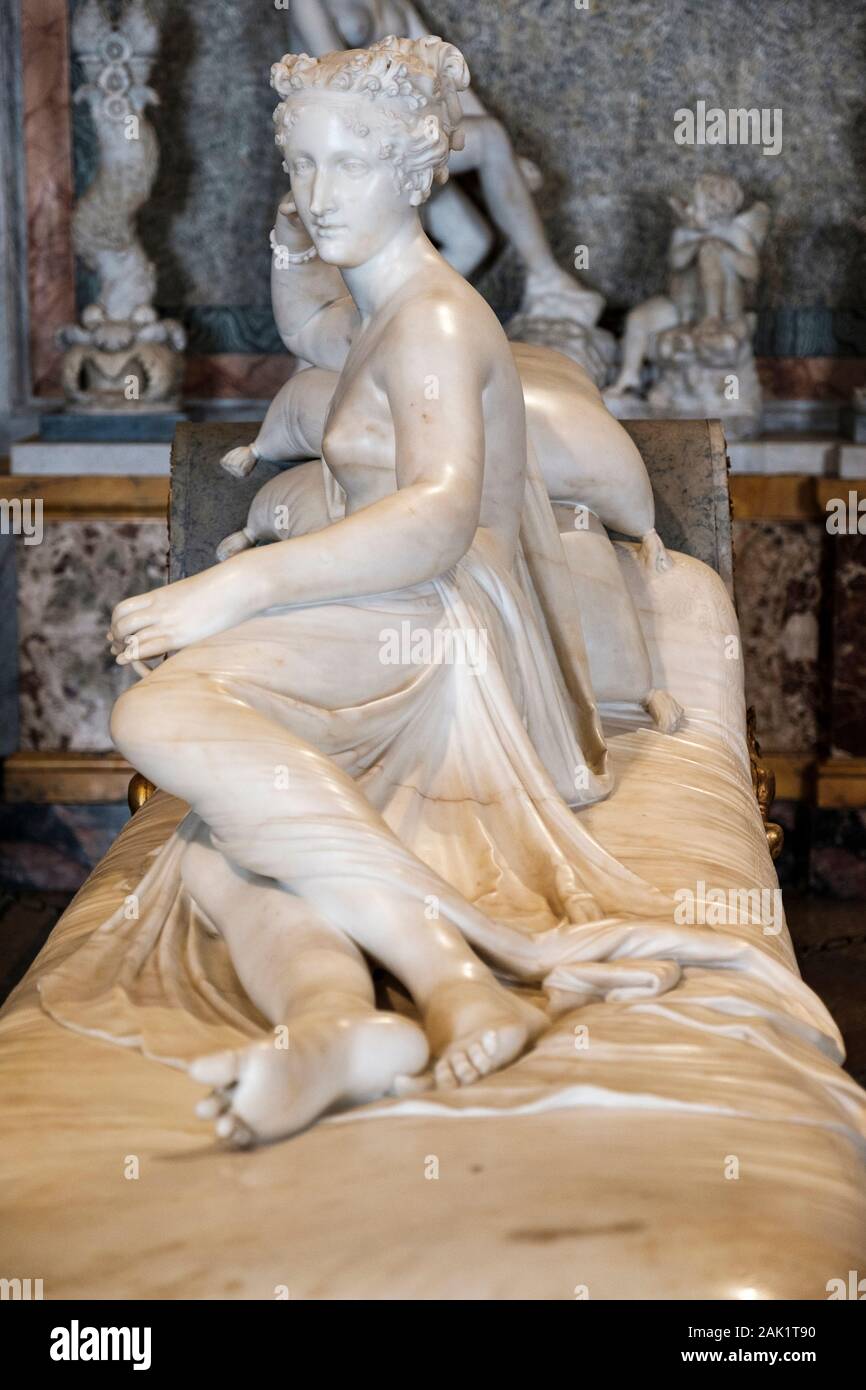 Paolina Borghese Bonaparte, Paolina Bonaparte statua in marmo di Antonio  Canova, Sala di Paolina, Museo Galleria Borghese, Roma, Italia Foto stock -  Alamy