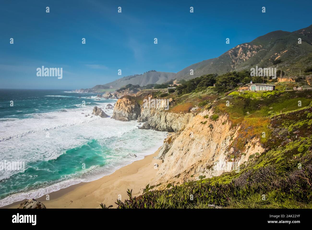 La costa californiana lungo la California State Route 1, uno dei più famosi e spettacolari unità negli Stati Uniti Foto Stock