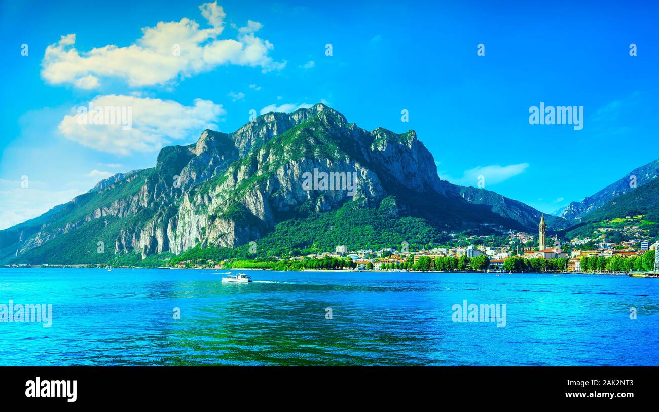 Città di Lecco a Como lake district. Italiano tradizionale villaggio sul lago. L'Italia, l'Europa. Foto Stock